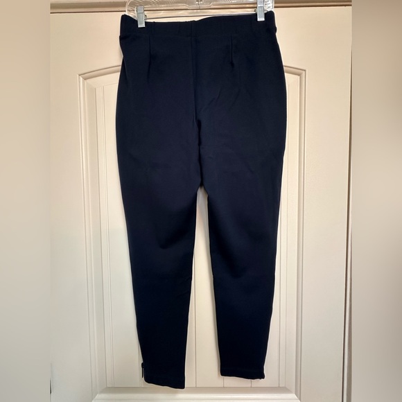 Universal Standard - Picture 2 of 10